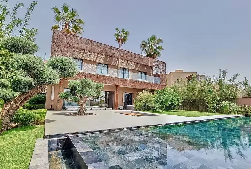 Exterior view of Villa Darya and pool